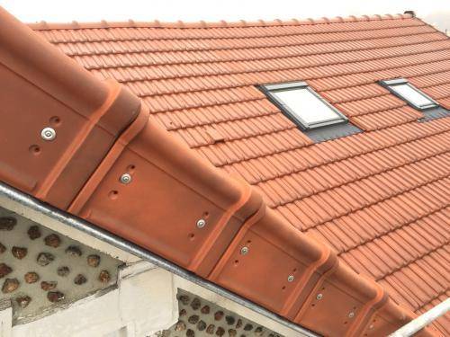 pose de tuiles sur toiture
